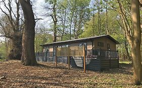 Woolverstone Marina Lodge Park